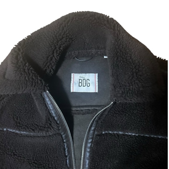 Urban Outfitters BDG Chocolate Dark Brown Sherpa Suede Coat Size Medium NWOT - Picture 3 of 8